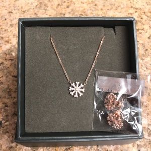 Argento Snowflake necklace and earrings - NEW